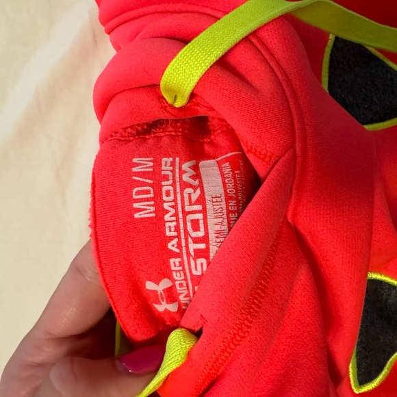 Neon pink underarmour sweatshirt - Picture 2 of 2